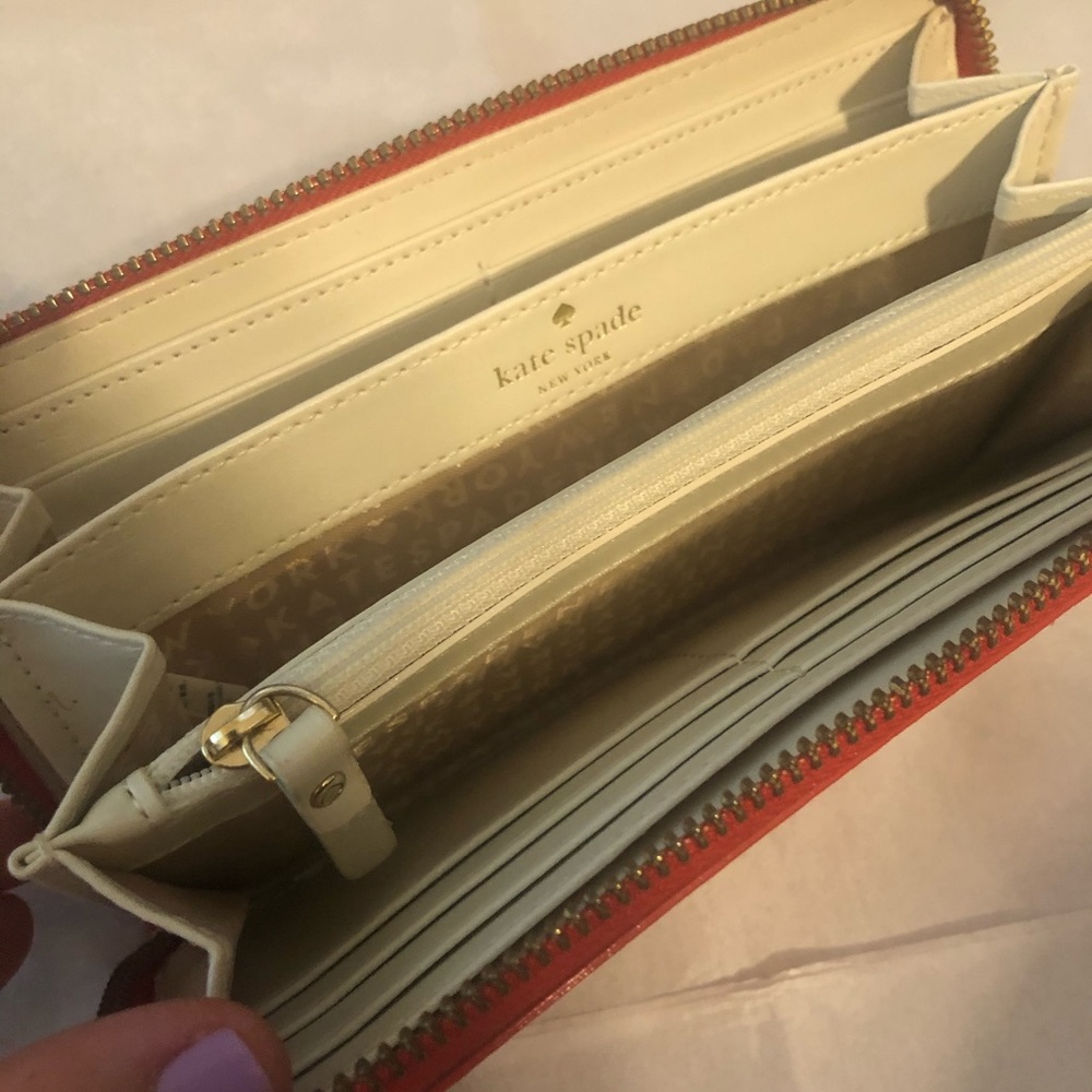 Kate Spade Wallet Chevron - Picture 5 of 6